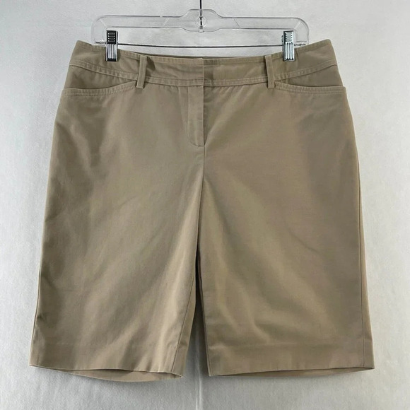 Halogen Pants - Halogen Shorts Women's Size 10 Taylor Fit Bermuda Stretch Walking Cotton Beige